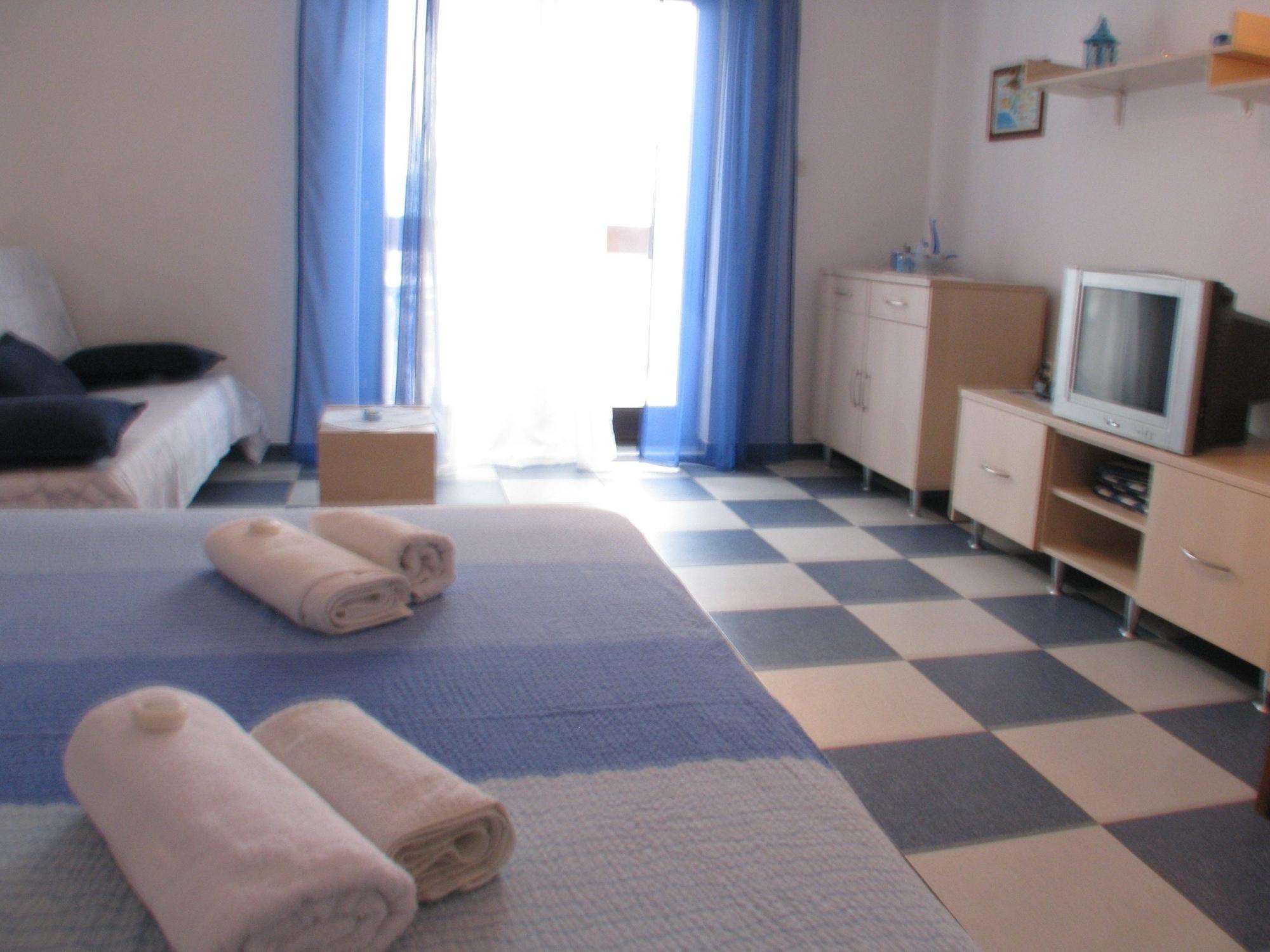 Apartments Srkoc Pinezići エクステリア 写真
