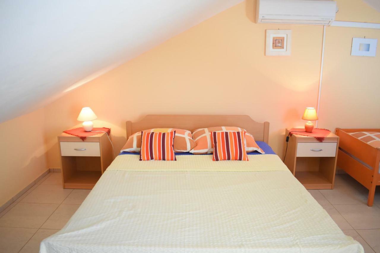 Apartments Srkoc Pinezići エクステリア 写真
