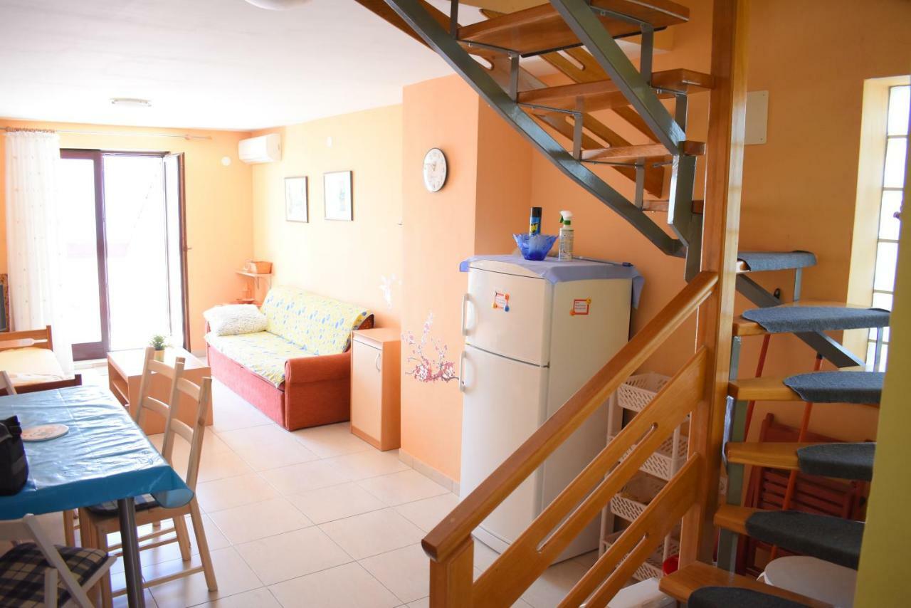 Apartments Srkoc Pinezići エクステリア 写真